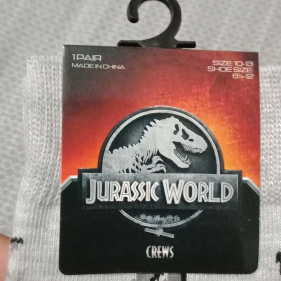 New Jurassic World Crew socks Size 10-13 - Picture 3 of 4